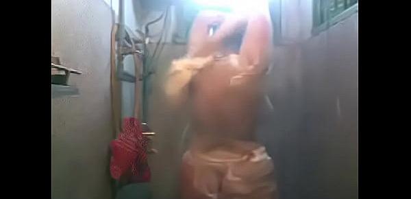  xXxShweta Punjabi Bathing clip xXx {sexysite.in}